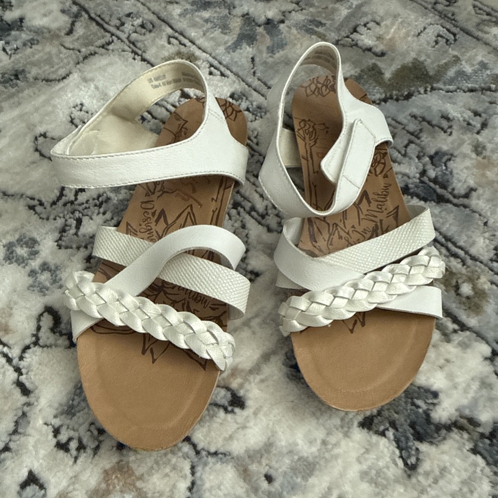 Blowfish Malibu Girls' Strappy Sandal White Size 3 EUC Ankle strap Boho summer